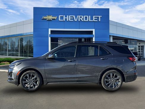 Certified 2022 Chevrolet Equinox RS image 2