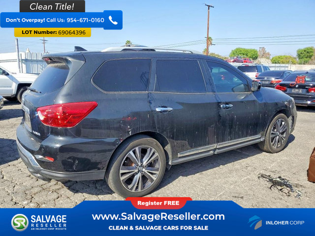 Used 2020 Nissan Pathfinder Platinum FWD image 4