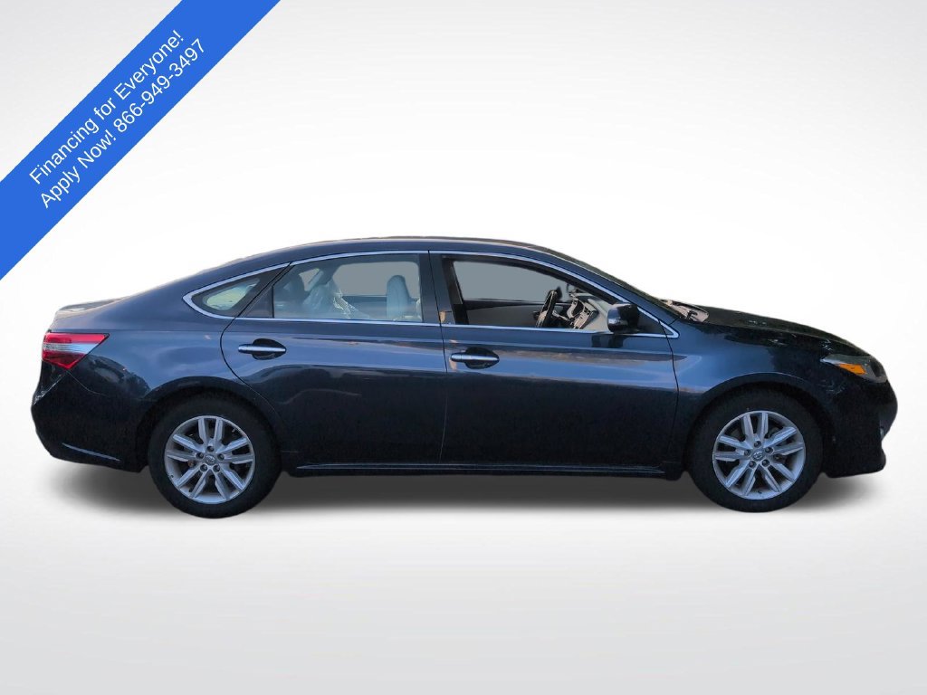 Used 2015 Toyota Avalon XLE FWD image 9