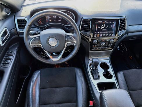 Used 2021 Jeep Grand Cherokee Laredo X AWD/4WD image 17