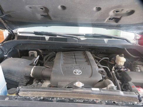 Used 2019 Toyota Tundra SR5 AWD/4WD image 57