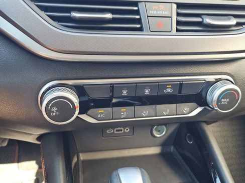 Used 2024 Nissan Altima 2.5 SR image 18