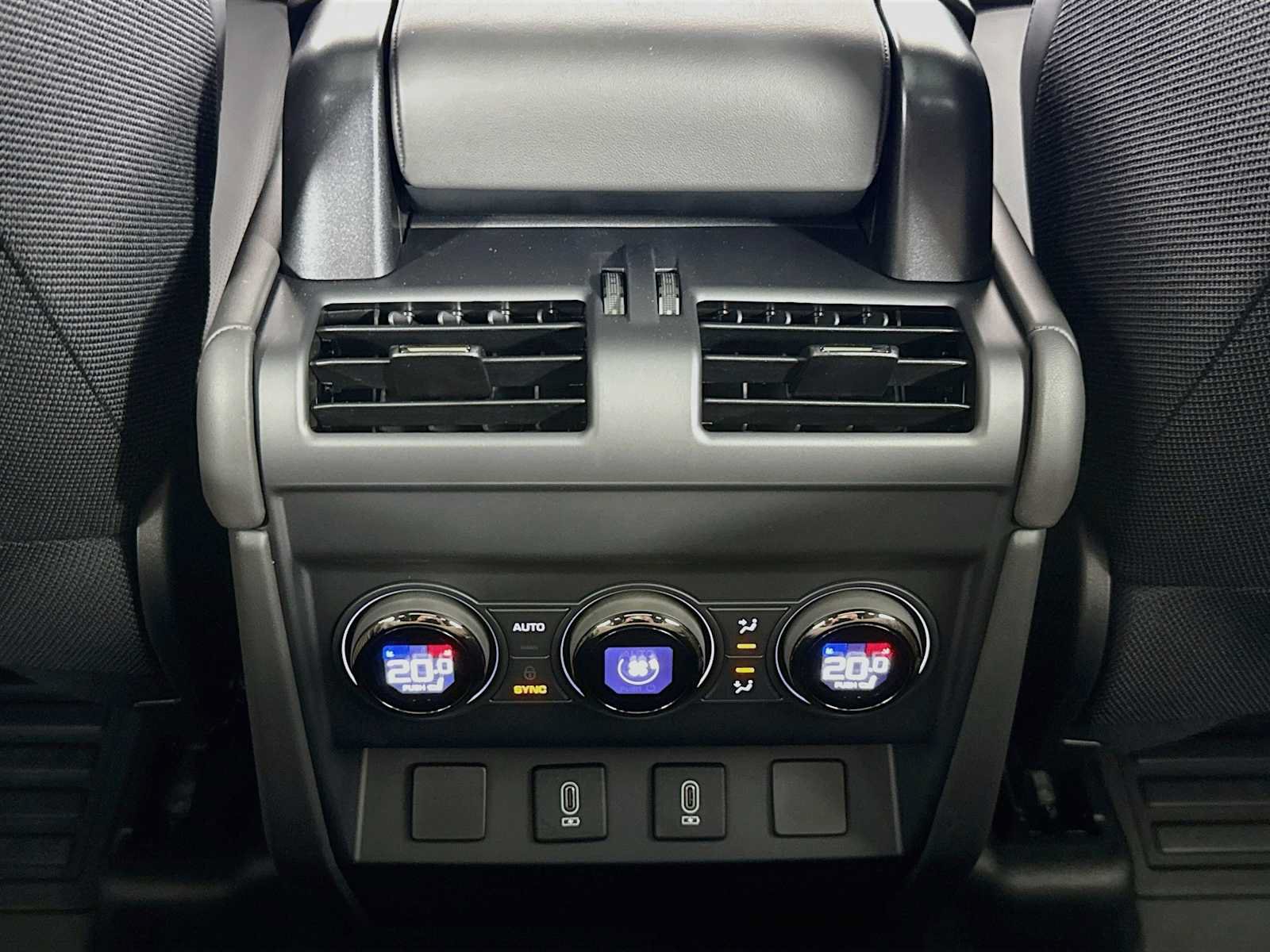 New 2026 Land Rover Defender 110 OCTA AWD/4WD image 24