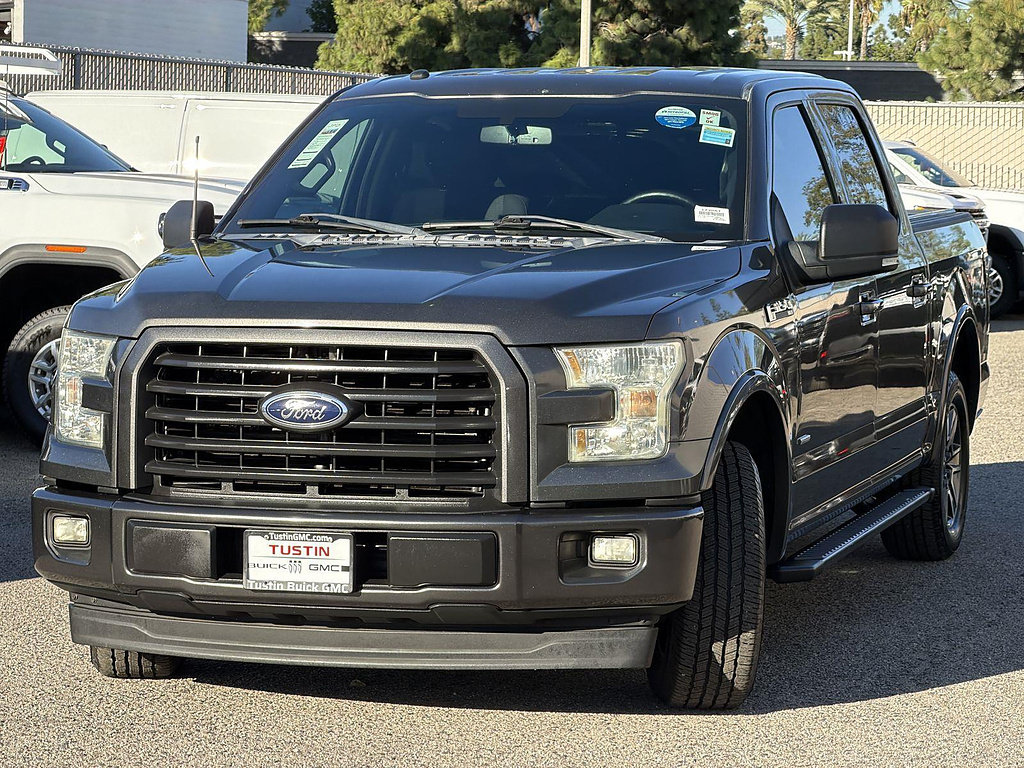 Used 2017 Ford F150 XLT w/ Equipment Group 302A Luxury RWD image 3