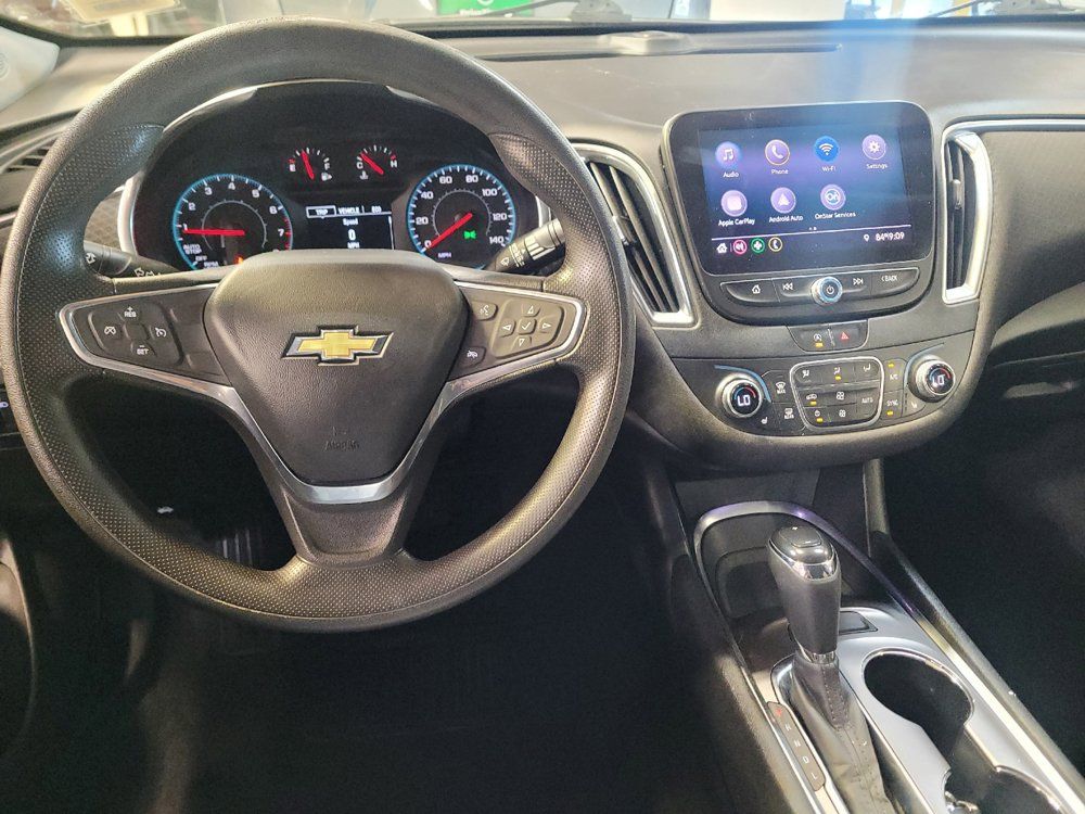 Used 2020 Chevrolet Malibu LT FWD image 22