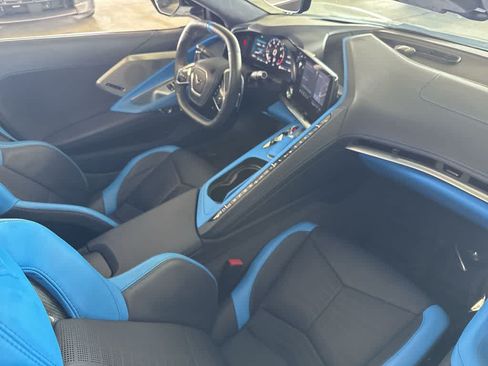 Used 2023 Chevrolet Corvette Stingray Premium Conv w/ Z51 Performance Package RWD image 21