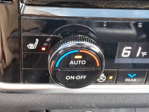 Certified 2022 Nissan Rogue Platinum w/ Head-Up Display Package image 27