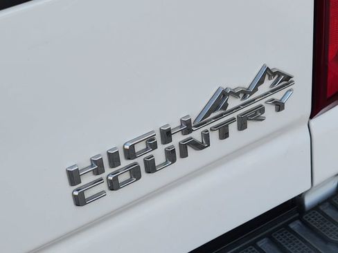 Used 2020 Chevrolet Silverado 2500 High Country w/ Z71 Off-Road Package AWD/4WD image 9