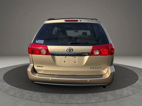 Used 2008 Toyota Sienna XLE image 6