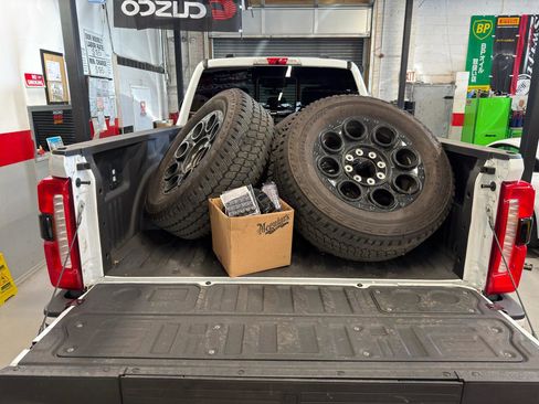 Used 2024 Ford F250 Lariat w/ Lariat Ultimate Package image 31