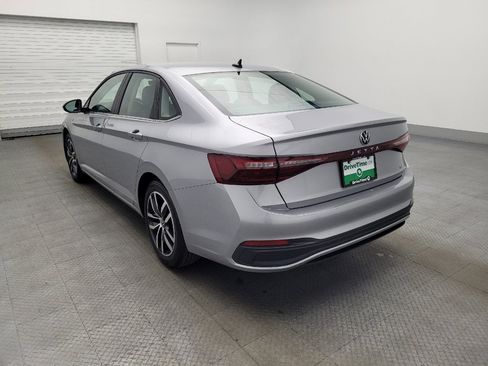 Used 2025 Volkswagen Jetta SE image 5