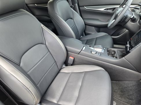 Used 2025 INFINITI QX50 Luxe AWD/4WD image 10