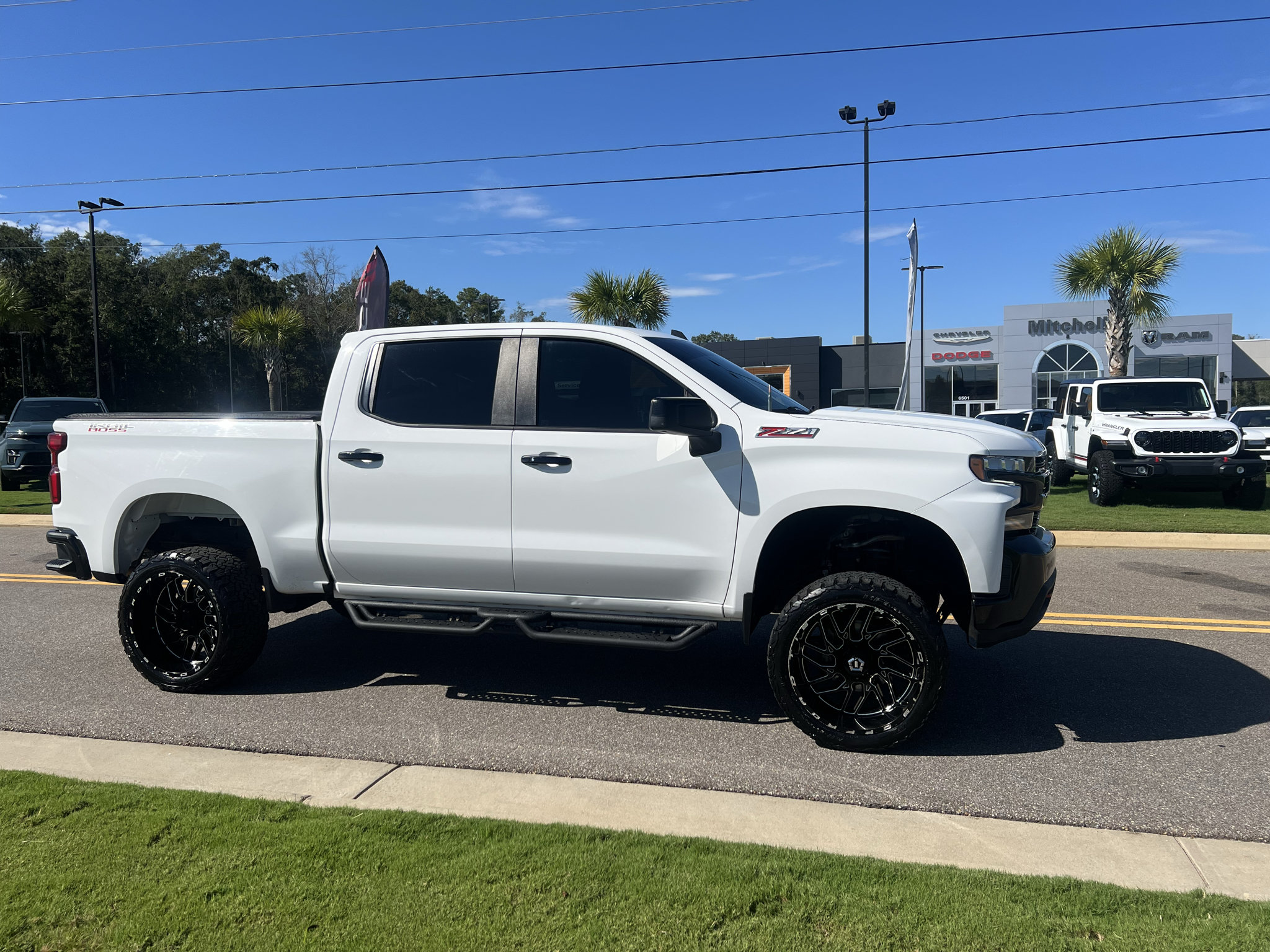 Used 2021 Chevrolet Silverado 1500 LT Trail Boss w/ Convenience Package II AWD/4WD image 7