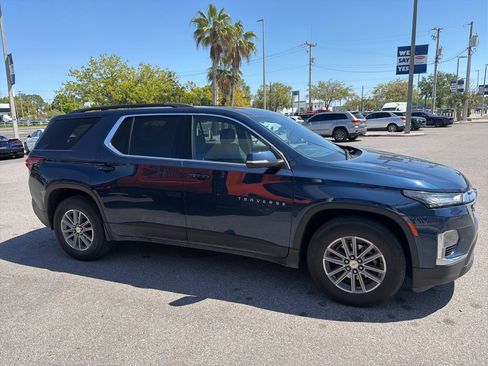 Used 2023 Chevrolet Traverse LT image 4