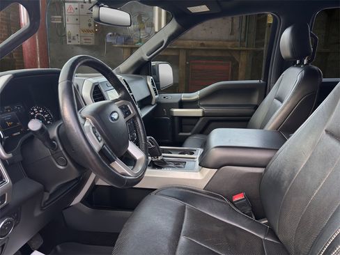 Used 2018 Ford F150 Lariat w/ Equipment Group 502A Luxury image 19