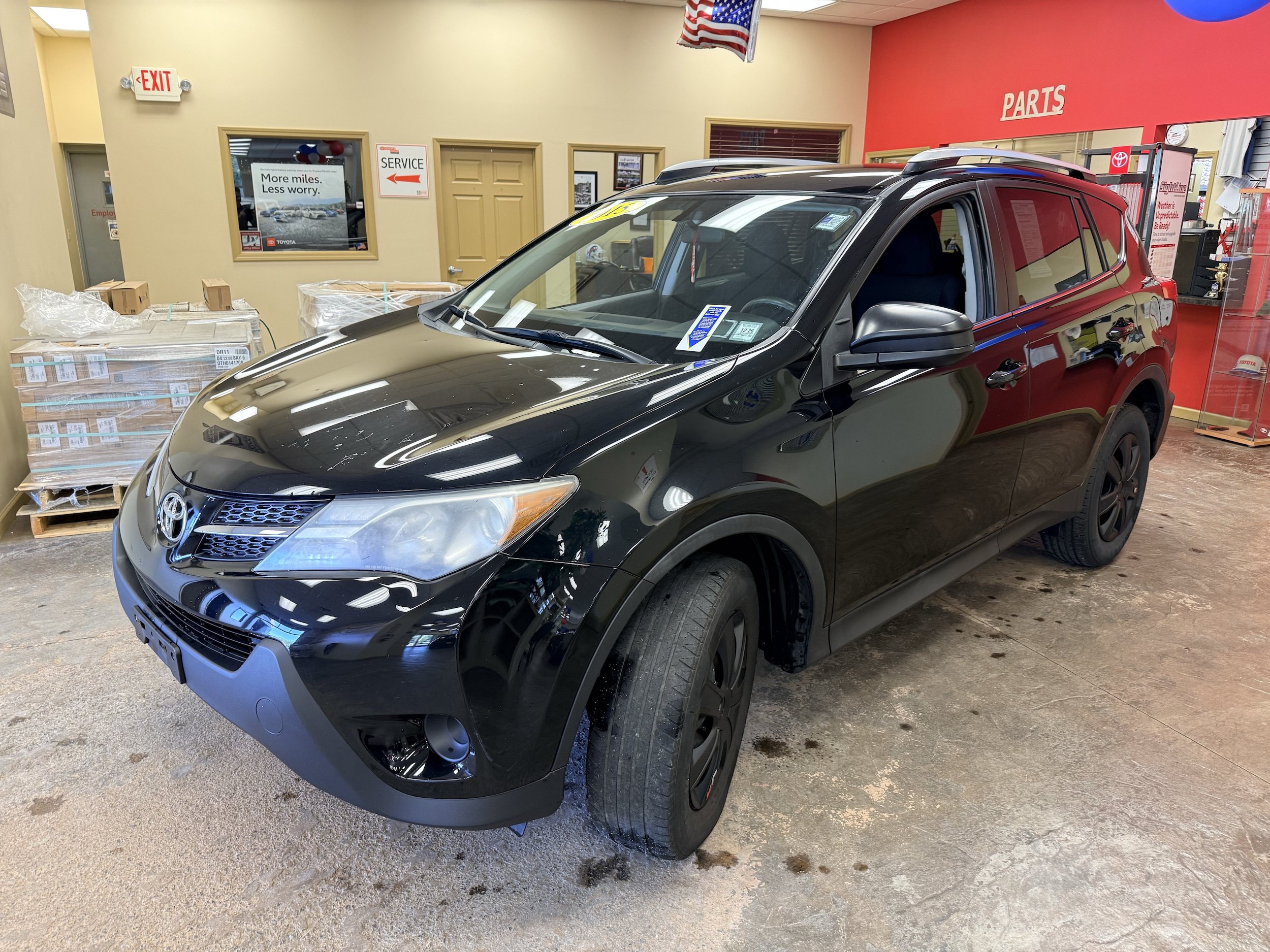 Used 2015 Toyota RAV4 LE AWD/4WD image 3