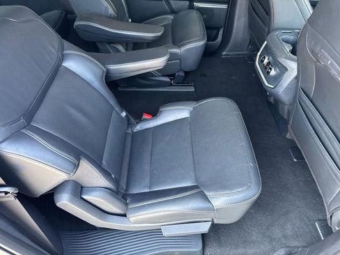 Used 2025 Ford Expedition Max Platinum image 16