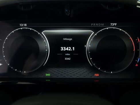 Used 2025 Aston Martin V8 Vantage Coupe image 8