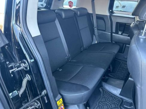 Used 2007 Toyota FJ Cruiser 4WD image 21