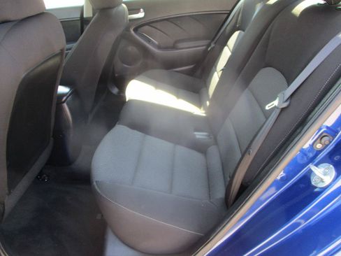 Used 2017 Kia Forte LX FWD image 11