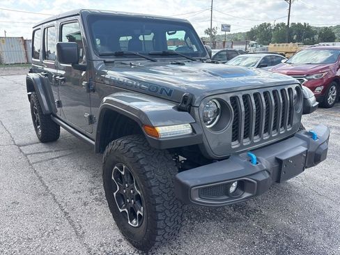Used 2023 Jeep Wrangler Unlimited Rubicon 4xe w/ Cold Weather Group AWD/4WD image 6