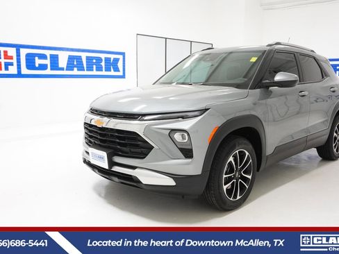 Used 2026 Chevrolet TrailBlazer LT w/ LT Cold Weather Package image 1