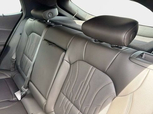 New 2026 Buick Envista Avenir FWD image 12
