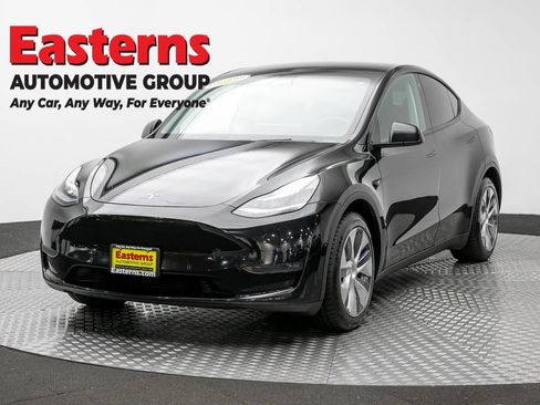 Used 2021 Tesla Model Y Long Range AWD/4WD image 1