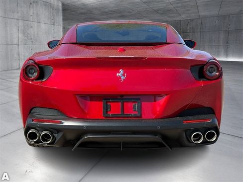 Used 2020 Ferrari Portofino image 6
