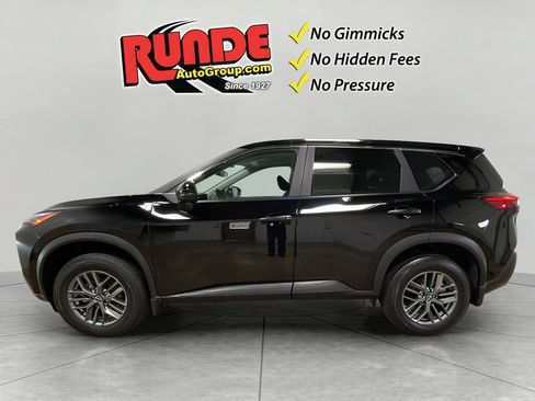 Used 2023 Nissan Rogue S AWD/4WD image 3