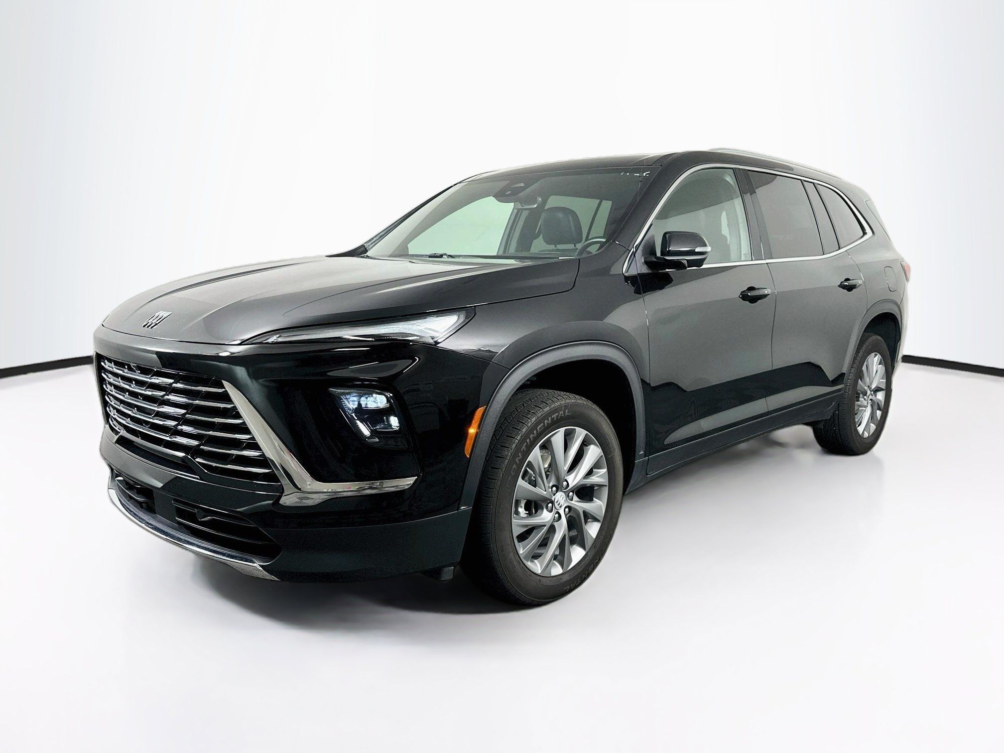 Used 2025 Buick Enclave Preferred FWD image 3