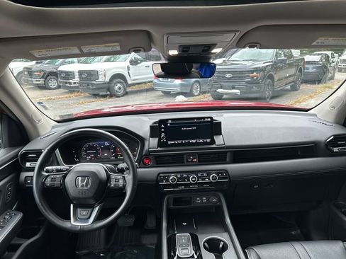 Used 2025 Honda Pilot Elite image 20