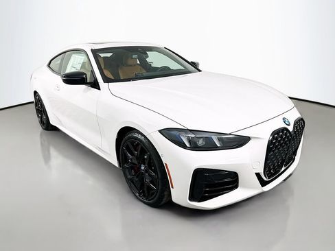 New 2026 BMW 430i Coupe w/ M Sport Package image 3