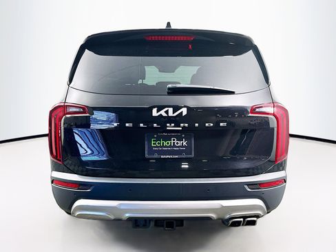 Used 2022 Kia Telluride SX w/ Towing Package FWD image 7