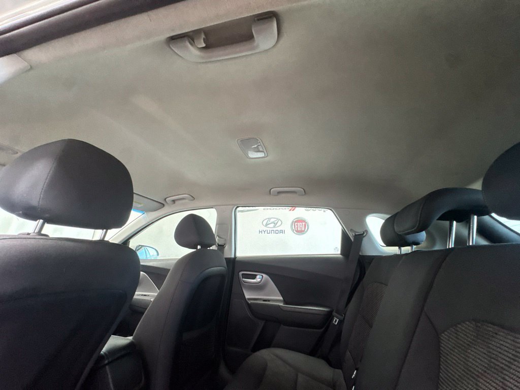 Used 2020 Kia Niro LX FWD image 29