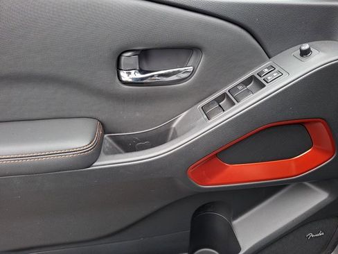 Used 2023 Nissan Frontier PRO-4X w/ Pro-4X Premium Package image 16