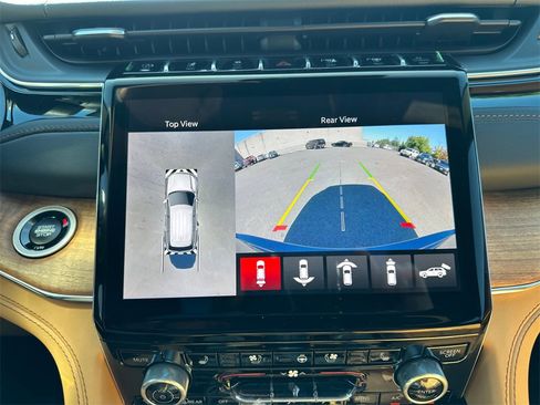 New 2025 Jeep Grand Cherokee Summit image 23