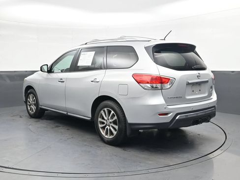 Used 2013 Nissan Pathfinder SV w/ Trailer Tow Pkg AWD/4WD image 8