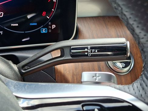 Used 2025 Mercedes-Benz CLE 300 4MATIC Cabriolet image 15