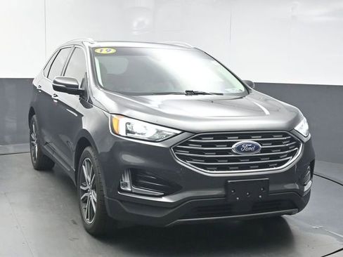 Used 2019 Ford Edge Titanium w/ Cold Weather Package image 2