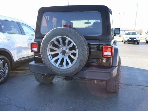Used 2020 Jeep Wrangler Sport image 17