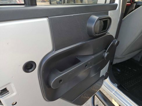 Used 2009 Jeep Wrangler Unlimited X w/ Trailer Tow Group image 35