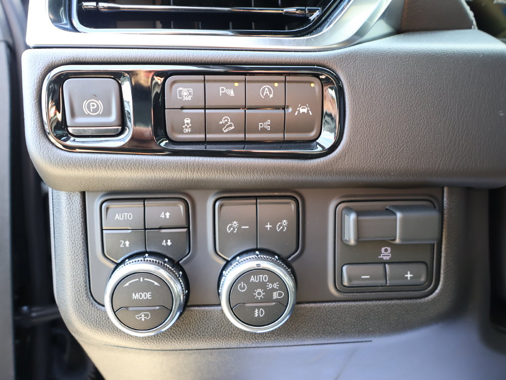 New 2026 GMC Yukon Denali w/ Denali Reserve Package AWD/4WD image 13