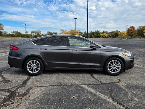 Used 2020 Ford Fusion SE image 34