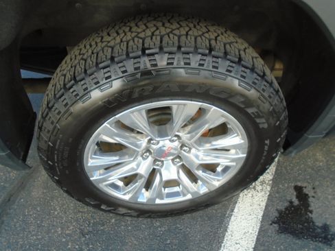 Used 2019 GMC Sierra 1500 Denali w/ Technology Package image 23