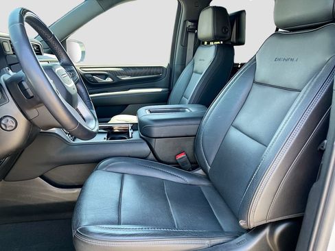 Used 2023 GMC Yukon Denali w/ Advanced Technology Package AWD/4WD image 21
