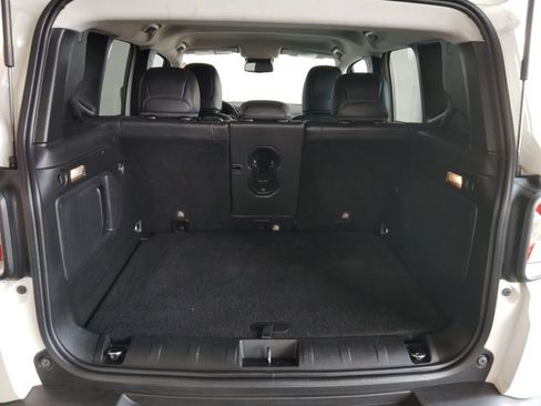 Used 2015 Jeep Renegade Limited FWD image 17