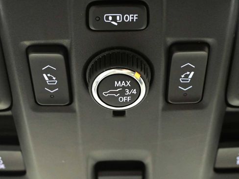 Used 2021 Chevrolet Tahoe Premier w/ Premium Package AWD/4WD image 33