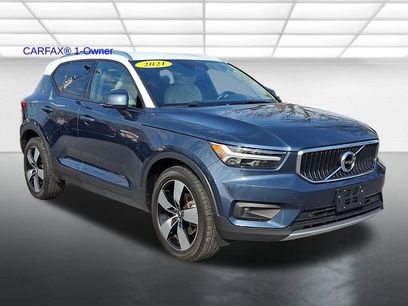 Used 2021 Volvo XC40 T5 Momentum w/ Premium Package