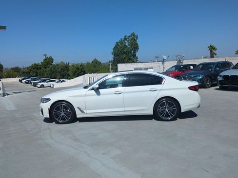 Used 2023 BMW 530i RWD image 9
